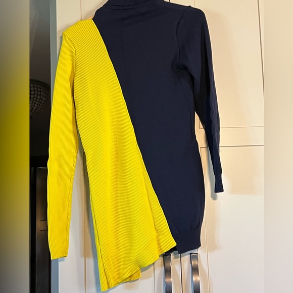 JACQUEMUS asymmetrical navy and yellow turtleneck sweater with ties, size 36 - Picture 3 of 9